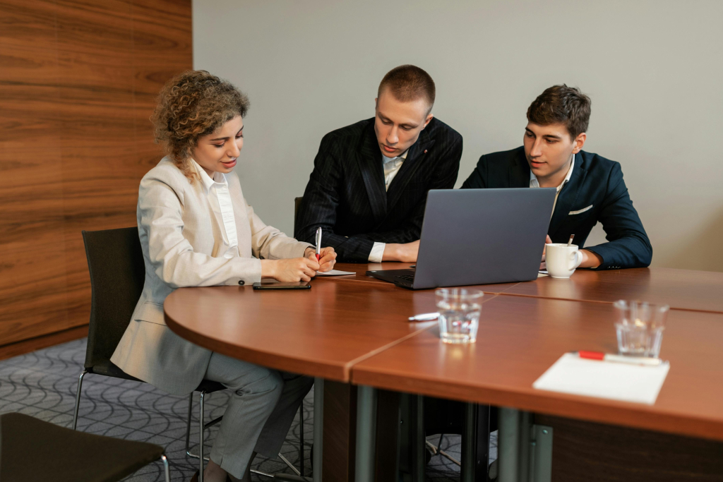 What is an HRIS_ How to Choose the Best Human Resources Information System