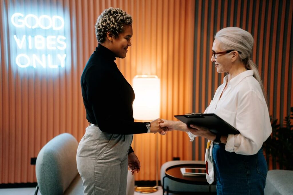 Top tips for hiring in 2022! Recruit skilled employees in record time